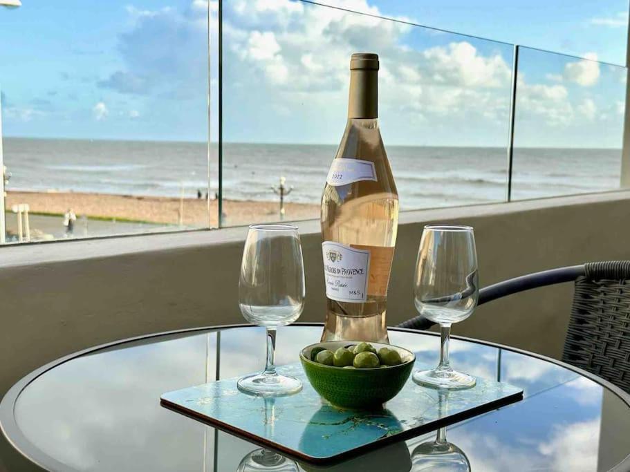 House By The Sea, Worthing Villa ภายนอก รูปภาพ