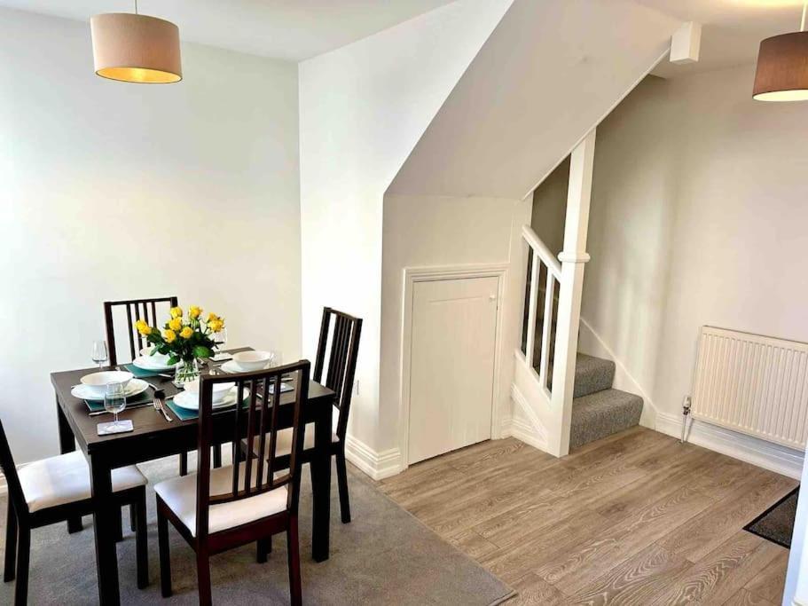 House By The Sea, Worthing Villa ภายนอก รูปภาพ